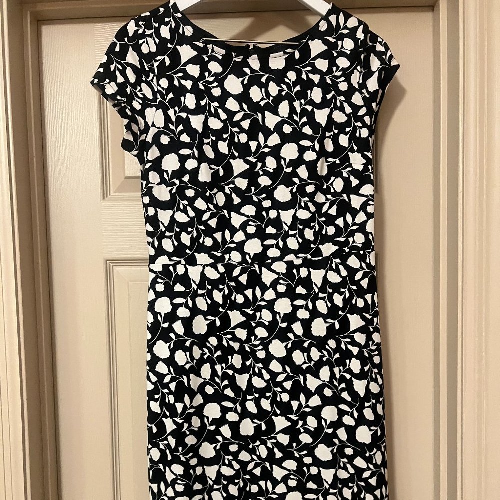 Ann Taylor Floral Dress (size 2)